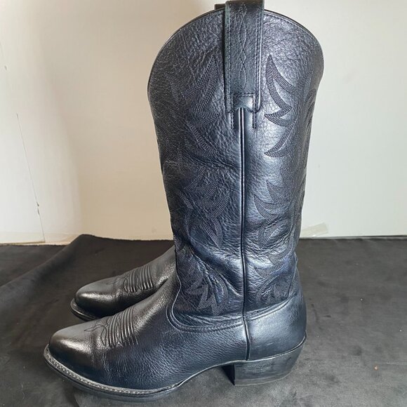 Men's 10.5 EE Vintage Ariat Black Leather Boots, Western Cowboy Boot, - Picture 3 of 15